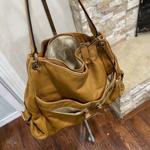 Michael Kors Tan Pebbled Leather Two Zipper Double Pockets Shoulder Handbag - Picture 11 of 11